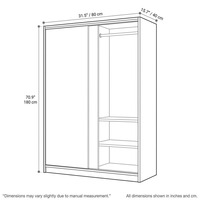 Armoire de rangement haute en bois marron moderne sur mesure OEM à 2 portes coulissantes avec tringle de suspension et étagères pour chambre à coucher et projets hôteliers