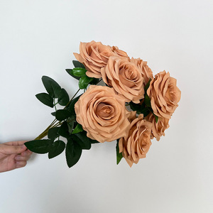Bouquet de roses artificielles en soie multicolore 9 têtes blanc bleu <span class=keywords><strong>mariage</strong></span> événement saint valentin <span class=keywords><strong>décoration</strong></span> <span class=keywords><strong>florale</strong></span> <span class=keywords><strong>pas</strong></span> <span class=keywords><strong>cher</strong></span> - Product Image 5