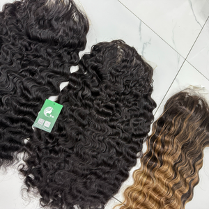 Pelucas Rizadas Vietnamitas y Birmanas Hechas con Cabello Humano Virgen 100% Natural, Cutícula Alineada, Color 1B - Product Image 4