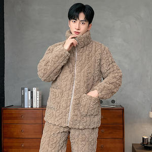 <span class=keywords><strong>Veste</strong></span> matelassée en <span class=keywords><strong>polaire</strong></span> corail pour <span class=keywords><strong>homme</strong></span>, en polyester, trois couches, doublée de <span class=keywords><strong>polaire</strong></span>, épaisse et chaude, pour toutes les saisons, style <span class=keywords><strong>pyjama</strong></span>, à porter comme vêtement. - Product Image 2