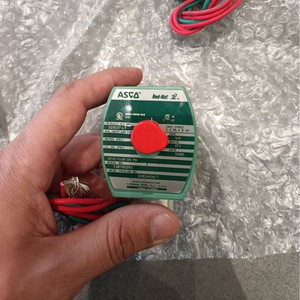 Vanne solénoïde à deux voies ASCO 8262H114LT, usage général, haut débit, commande pneumatique, traitement de l'eau - Product Image 1