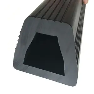 Rubber square fenders with round hole for quays customization