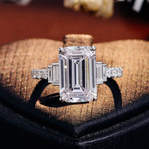 Anello dal Design Quadrato, Anello Semplice da Dito per Donne - Product Image 4