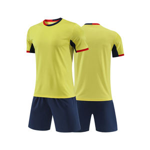 Maillot de football personnalisé de haute qualité avec logo OEM d'usine, sublimation premium, équipe, club, design personnalisé, unisexe, 100% polyester, séchage rapide - Product Image 1