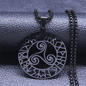 Collar hombres <span class=keywords><strong>Triskele</strong></span> Triple espiral símbolo oculto pagano talismán amuleto Acero inoxidable brujería joyería - Product Image 2