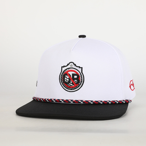 <span class=keywords><strong>2025</strong></span> phong cách mới tùy chỉnh 5 Bảng điều khiển <span class=keywords><strong>Snapback</strong></span> Laser Cut Hole Golf hat thể thao phẳng vành mũ cho nam giới - Product Image 1