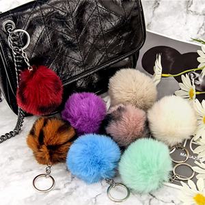 Porte-clés Pompon Personnalisé 8cm, Accessoires de Sécurité pour Femmes, Ensemble d'Autodéfense - Product Image 2