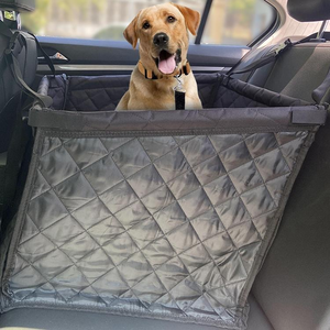 Siège auto pour chien gris matelassé avec ceintures de sécurité et poches de rangement, transporteur de voyage confortable et lavable - Product Image 3