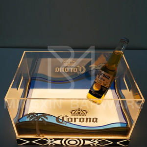 Cubo de hielo acrílico LED Inspirado en la playa Resplandor perfecto para noches de bar y fiestas en la piscina Enfriador de bebidas con iluminación ambiental - Product Image 5