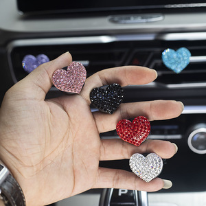 Heart-Shaped Fashionable Clay Rhinestone Car Air Vent Diffuser - Product Image 4