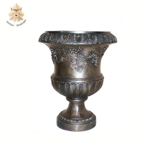 Jardinières de luxe modernes sculptées à la main, statues de chérubins en bronze, style pot de fleurs, petits anges en métal, sculpture en laiton - Product Image 3