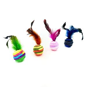Juguete interactivo de bádminton para gatos con envolturas coloridas, ideal para burlarse y pasear a su gato - Product Image 1
