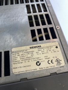 6SE64402UD337EA1 6SE6440-2UD33-7EA1 Variador de Frecuencia CA de 37kW 380V-480V Trifásico para Sistemas de Automatización - Product Image 4