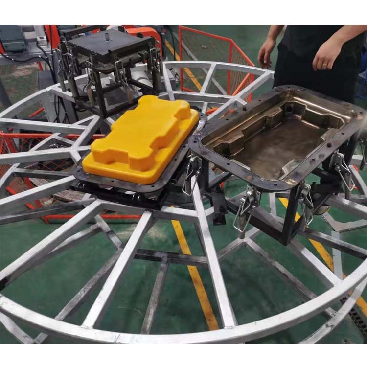 Rotational mould for pallet and kayak