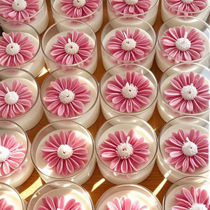 Vente en gros de bougies parfumées à la cire de soja personnalisées avec logo, faites à la main, avec fleurs - Product Image 1