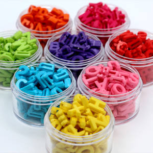 Clásico azul Rosa cuentas sueltas diapositiva carta encanto pulsera regalo plástico circón/con gran agujero acrílico de color para cuero plano - Product Image 3