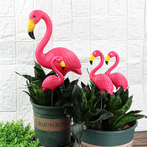 C207 Jouet oiseau modèle professionnel petit <span class=keywords><strong>flamant</strong></span> <span class=keywords><strong>rose</strong></span> en plastique Bordure directe de <span class=keywords><strong>jardin</strong></span> pour la maison Ornement de <span class=keywords><strong>jardin</strong></span> Aménagement paysager - Product Image 3