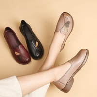 Chaussures plates en microfibre douce pour femme, antidérapantes, durables et confortables, à motif floral, pour les femmes d'âge moyen et les seniors, idéales pour le printemps et l'automne.