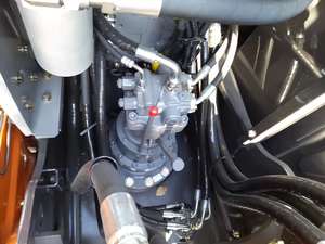 Excavatrice Hitachi ZX130 d'occasion, modèle 2022, moteur, boîte de vitesses, 13 tonnes, bon état, vente chaude - Product Image 6