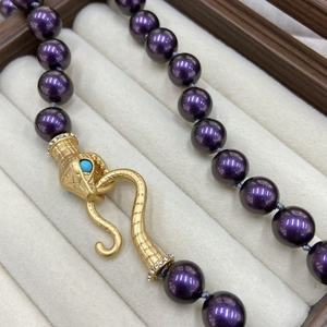 Collier de luxe gothique avec fermoir tête de <span class=keywords><strong>serpent</strong></span> en laiton, perles violet foncé et finition plaqué or mat, vente en gros - Product Image 6