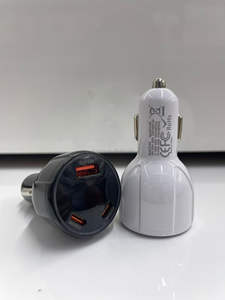 90W <span class=keywords><strong>3</strong></span> Portlu Tip C Hızlı Araç Şarj Cihazı QC3.0 Süper Hızlı Şarj USB-C PD Hızlı Araç Şarjı Huawei/Samsung/Xiaomi için - Product Image 4