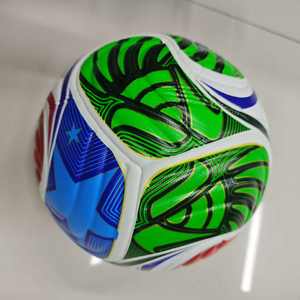 Ballon de football en PU thermocollé avec logo personnalisé, vente en gros d'usine, prix abordable, haute qualité, taille 5, pour l'entraînement - Product Image 2