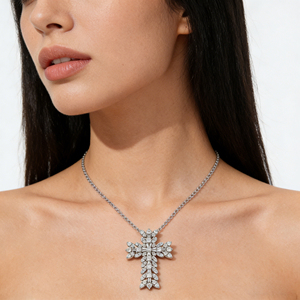 สร้อยคอจี้รูปกางเขนแบบคลาสสิก ชุบทองคำขาว 10K/14K/18K ประดับเพชร CVD ผลิตในห้องปฏิบัติการ ของขวัญสำหรับโอกาสพิเศษ - Product Image 5