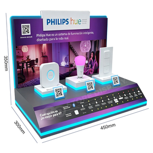 ผู้ผลิตเคาน์เตอร์ POS แบบอินเทอร์แอคทีฟสำหรับร้านค้าปลีกพร้อมขาตั้งอะคริลิคสำหรับวางบนเคาน์เตอร์ พร้อมระบบชาร์จและป้องกันการโจรกรรม - Product Image 4