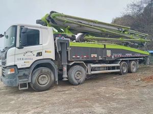 Camión bomba de hormigón usado Zoomlion de 20 años de edad, con chasis <span class=keywords><strong>Scania</strong></span> 56M, motor de núcleo de potencia diésel/camión móvil con motor - Product Image 5