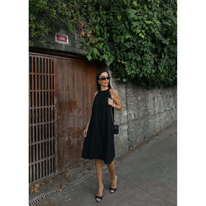เดรสผ้าทอคอเชือกผูกเอวทรงเอไลน์ ระบายอากาศได้ดี สวมใส่สบายทุกวัน สีดำ - Product Image 1