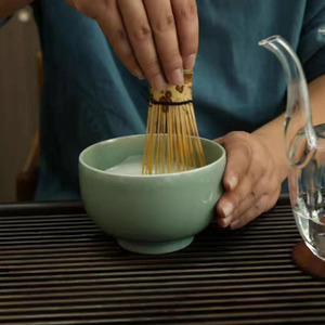 Vente en gros sur mesure Pinceau pour poudre de thé vert japonais Chasen Pinceau Fouet traditionnel à <span class=keywords><strong>matcha</strong></span> pour la <span class=keywords><strong>préparation</strong></span> cérémonielle du thé - Product Image 2