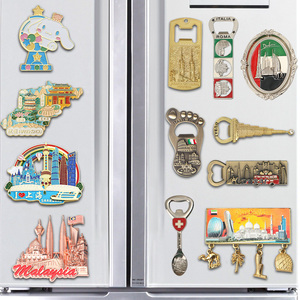 Imán de Refrigerador con Diseño Personalizado - Recuerdo Magnético de Metal, Artesanía, Llavero y Abrebotellas, Venta al por Mayor de <span class=keywords><strong>Indonesia</strong></span>, Qatar y Suiza - Product Image 4