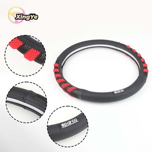 Funda Deportiva para Volante de Cuero y Malla de Seda de Hielo de 4 Radios - Antideslizante y Transpirable para Todas las Estaciones e Interiores de Automóviles - Product Image 4