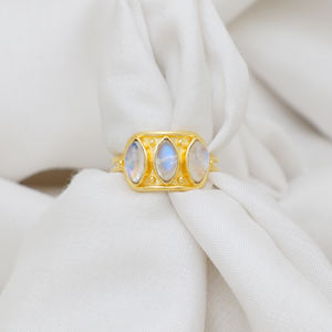 แหวนพลอยมูนสโตนสีเงินสเตอร์ลิงปรับได้สีรุ้งแบบ925ทันสมัยชุบทอง18K สำหรับงานแต่งงาน/งานเลี้ยง - Product Image 3