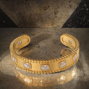 กำไลข้อมือเด็กทรงสี่เหลี่ยมประดับเพชรซิร์คอน สไตล์วินเทจ ชุบทอง 18K บนสแตนเลสสตีล 316L เหมาะสำหรับเป็นของขวัญวันครบรอบ - Product Image 3