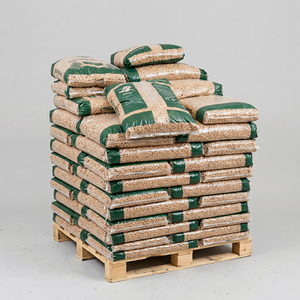 Granulés de bois premium en sac de 15 kg pour système de chauffage, granulés de bois premium disponibles EN Plus-A1 6 mm/8 mm en épinette, pin, hêtre - Product Image 1