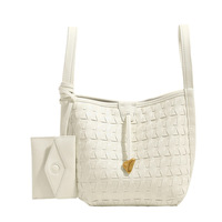 Sac seau matelassé à texture tissée, sac à main et bandoulière pour femme, fermeture magnétique, doublure en coton - Nouvelle collection été