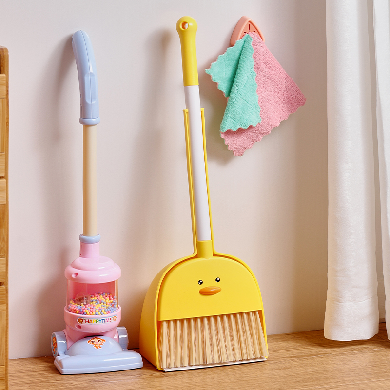 Ensemble petit balai canard jaune + aspirateur + chiffon