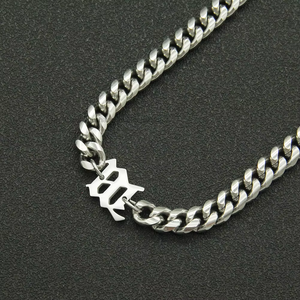 จี้ห้อยคอแบบโซ่คิวบาเคลือบเงา สร้อยคอหนา สแตนเลสสตีลแบบสั้น - Product Image 4