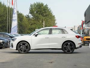 <span class=keywords><strong>Audi</strong></span> <span class=keywords><strong>Q3</strong></span> SUV <span class=keywords><strong>2021</strong></span> 2RM 1.4T 150 chevaux L4 R17 35TFSI Essence d'occasion Transmission automatique Caméra arrière gauche Régulateur de vitesse adaptatif - Product Image 4