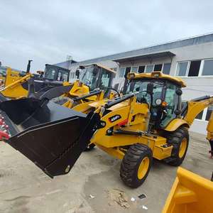 Chargeuse-pelleteuse CAT 426F d'occasion, modèle 2023, moteur Cummins, pompe hydraulique, charge nominale de 8,4 tonnes, faible nombre d'heures de fonctionnement, excellente performance - Product Image 5