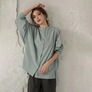 Blus Lengan Kelelawar Longgar Musim Semi Musim Gugur Kemeja Kasual Belahan Samping Kerah Berdiri Wanita Atasan Crop Wanita Gaya Korea Kantor Sehari-hari - Product Image 2