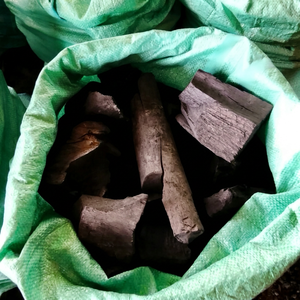 Carbón de Tamarindo Negro de Primera Calidad, Madera Dura para Barbacoa, Combustible para BBQ, Alto Valor Calorífico 7000-8000 Kcal Kg - Product Image 1