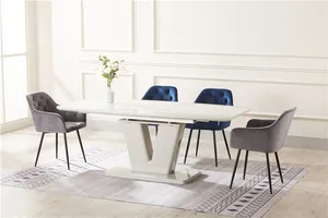 SKY partenaires régionaux conception personnalisée chaise en gros salle à manger chaise de salle à manger rembourrée blanche chaise en cuir PU avec pieds en métal
