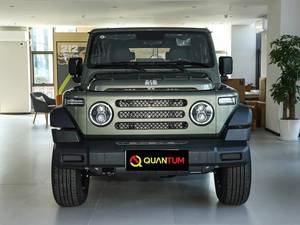 212 Off-Road 2024 2.0T Explorer, espace de chargement spacieux, beaux phares, voiture à essence, en bon état, idéal pour les amateurs d'aventure - Product Image 2