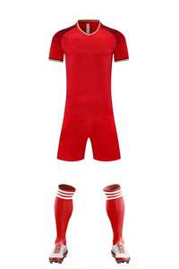 طقم قميص كرة قدم جديد موديل 2026 بتصميم مخصص، زي كرة قدم موحد، بدلة رياضية، قميص مطبوع بشعار OEM للرجال والبالغين والفرق والأندية - Product Image 3