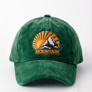 Gorras de Béisbol Verdes de Terciopelo Cálido, Gorra de Béisbol de 5 Paneles con Visera Curva Personalizada, Gorras Cálidas y Suaves para Exteriores - Product Image 1