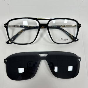 <span class=keywords><strong>Gafas</strong></span> <span class=keywords><strong>de</strong></span> <span class=keywords><strong>Sol</strong></span> con Clip <span class=keywords><strong>de</strong></span> Acetato Duraderas y Elegantes con Clips Polarizados Protección UV400 para Actividades al Aire Libre Venta Promocional Óptica - Product Image 3