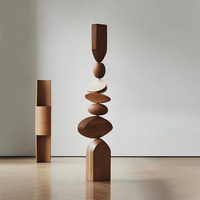 Sculpture Totem Moderne Abstraite en Bois Empilé, Sculptée à la Main, Décoration Artistique en Bois Massif pour Hall d'Hôtel et Intérieur de Villa