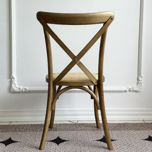 <span class=keywords><strong>Sedie</strong></span> <span class=keywords><strong>da</strong></span> Pranzo Impilabili <span class=keywords><strong>in</strong></span> <span class=keywords><strong>Legno</strong></span> Massello con Schienale Incrociato e Rattan per Hotel, Banchetti, Ristoranti, Matrimoni all'Aperto e Sale Feste - Product Image 6